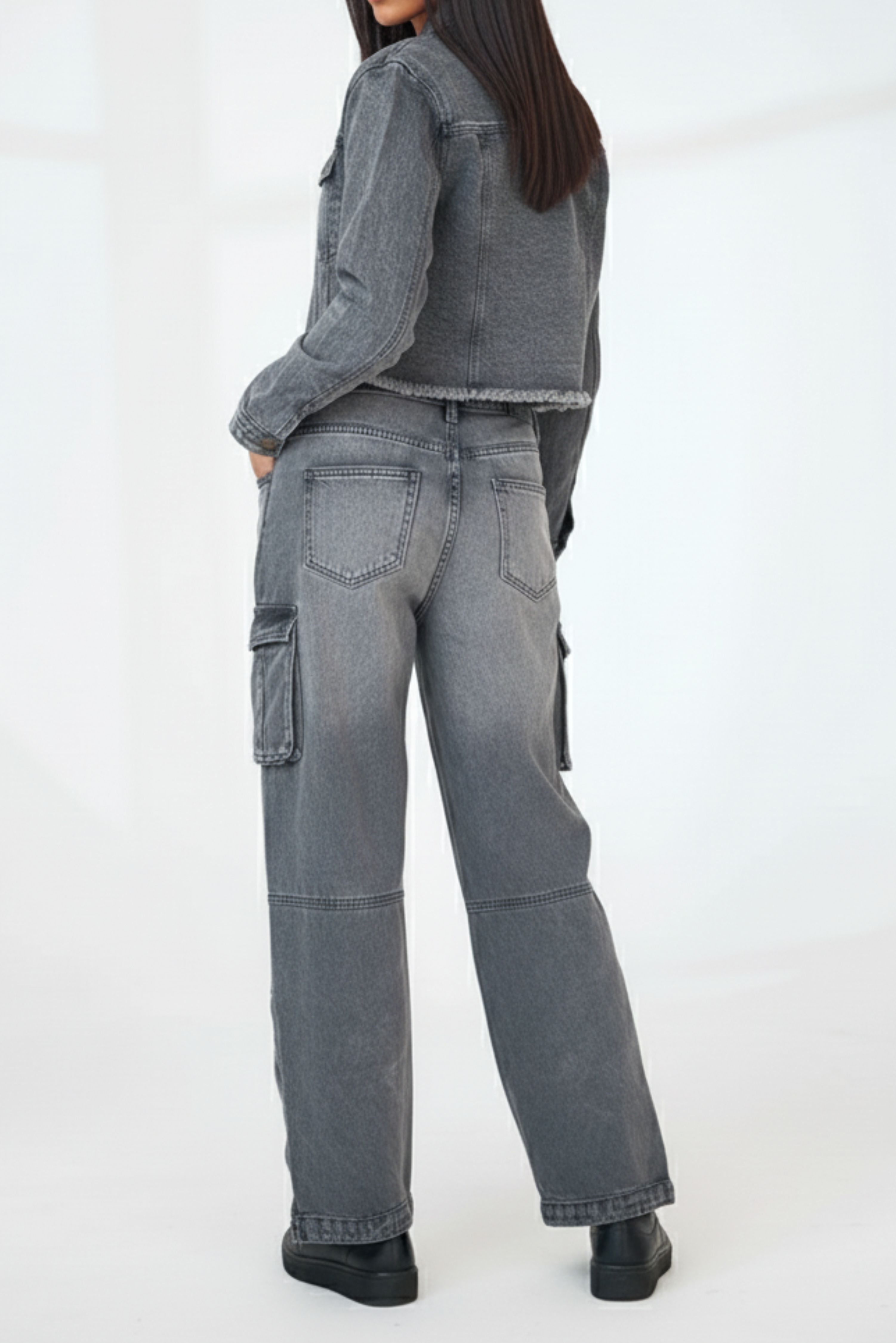 CROPPED GREY DENIM JACKET