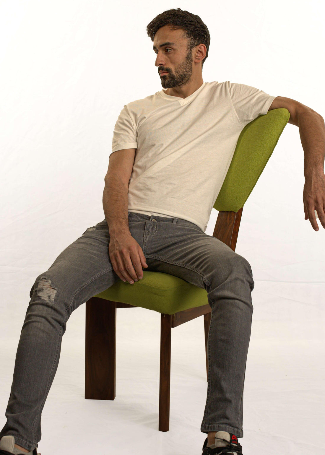 Men grey slim fit denim jeans front view casual wear in Pakistan - verve