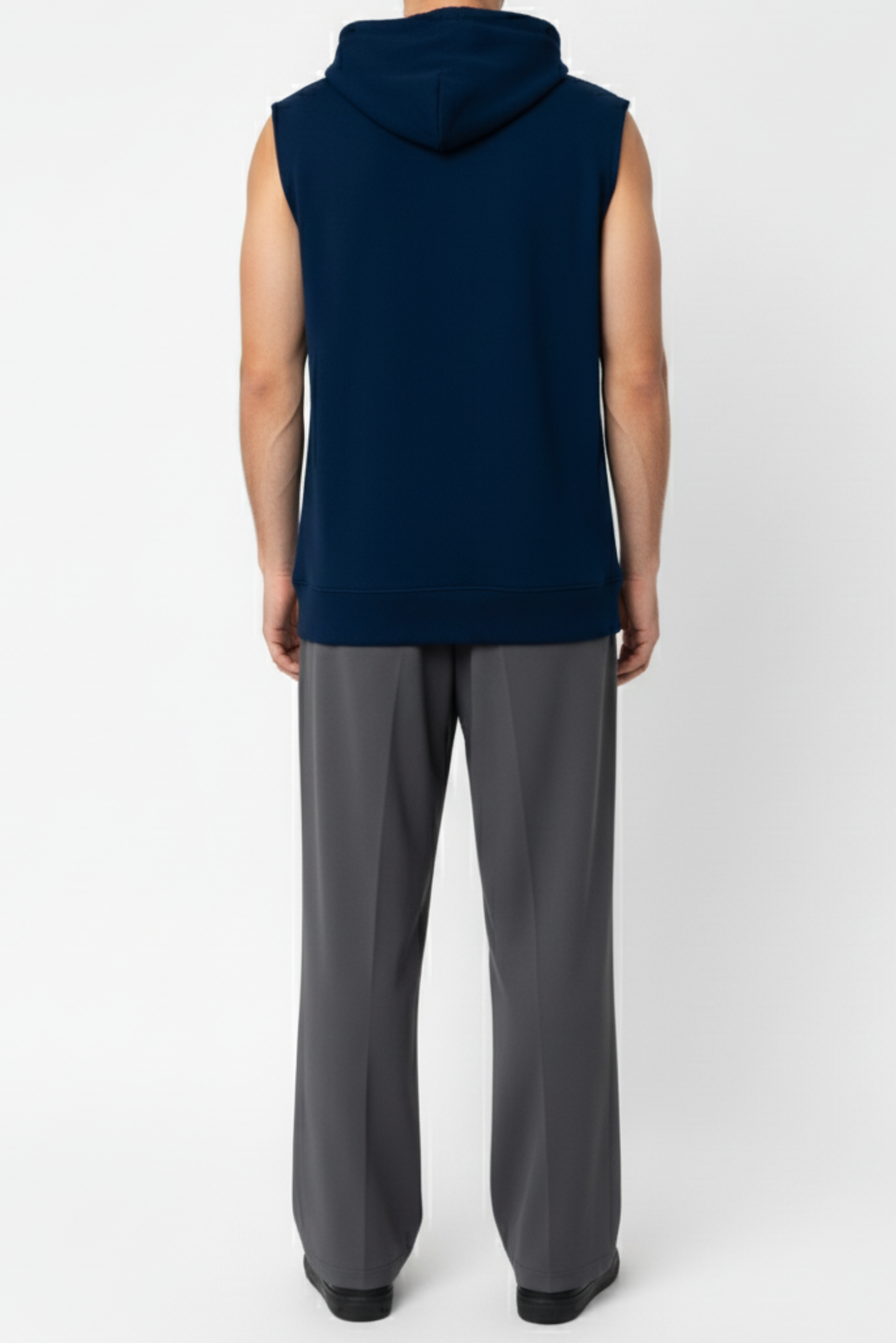 SLEEVELESS HOODIE